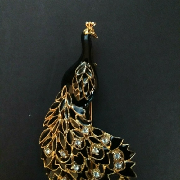 Jewelry - Vintage Peacock Brooch / Excellent Condition